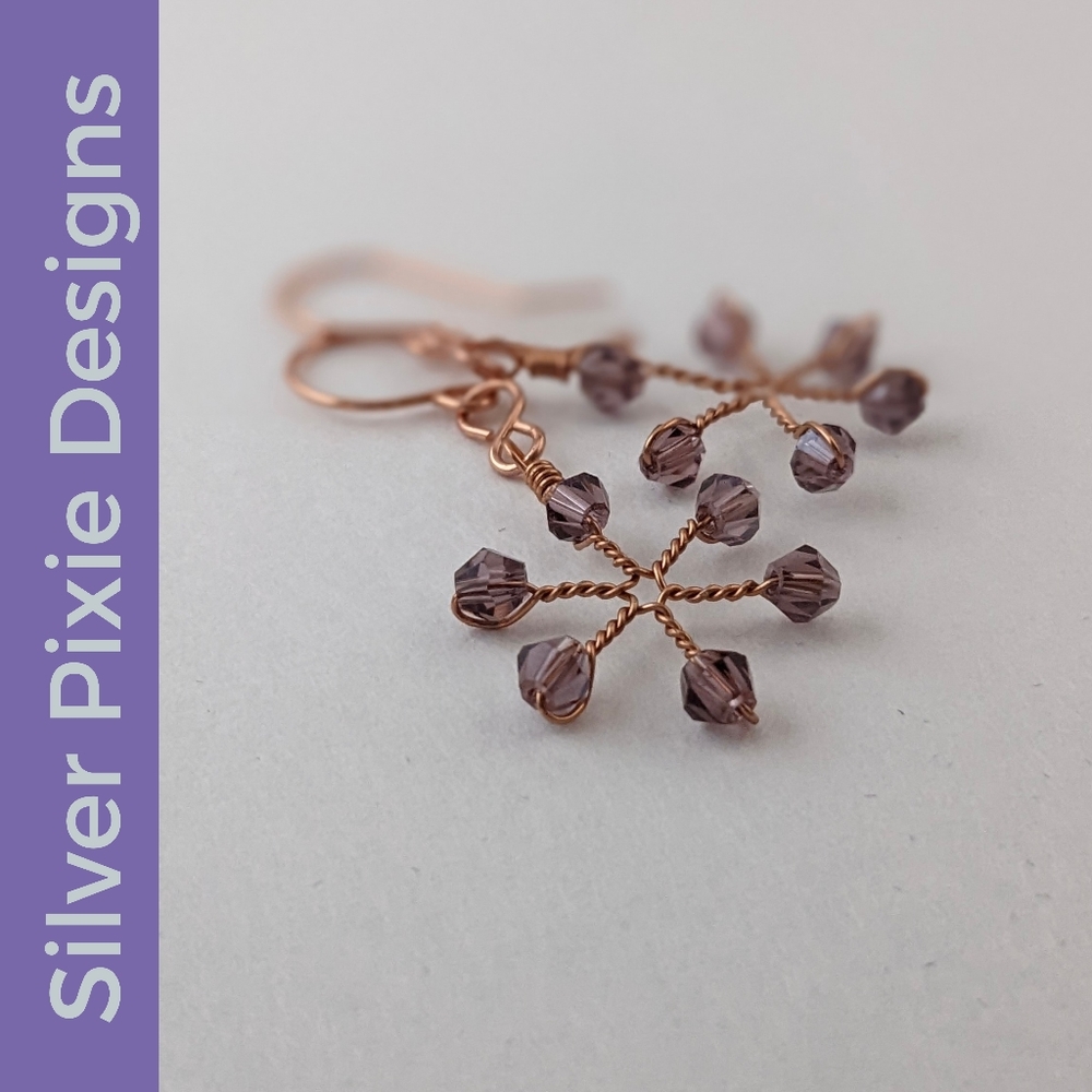 🎄2 for $25!!🎄 Handmade Snowflake Earrings
